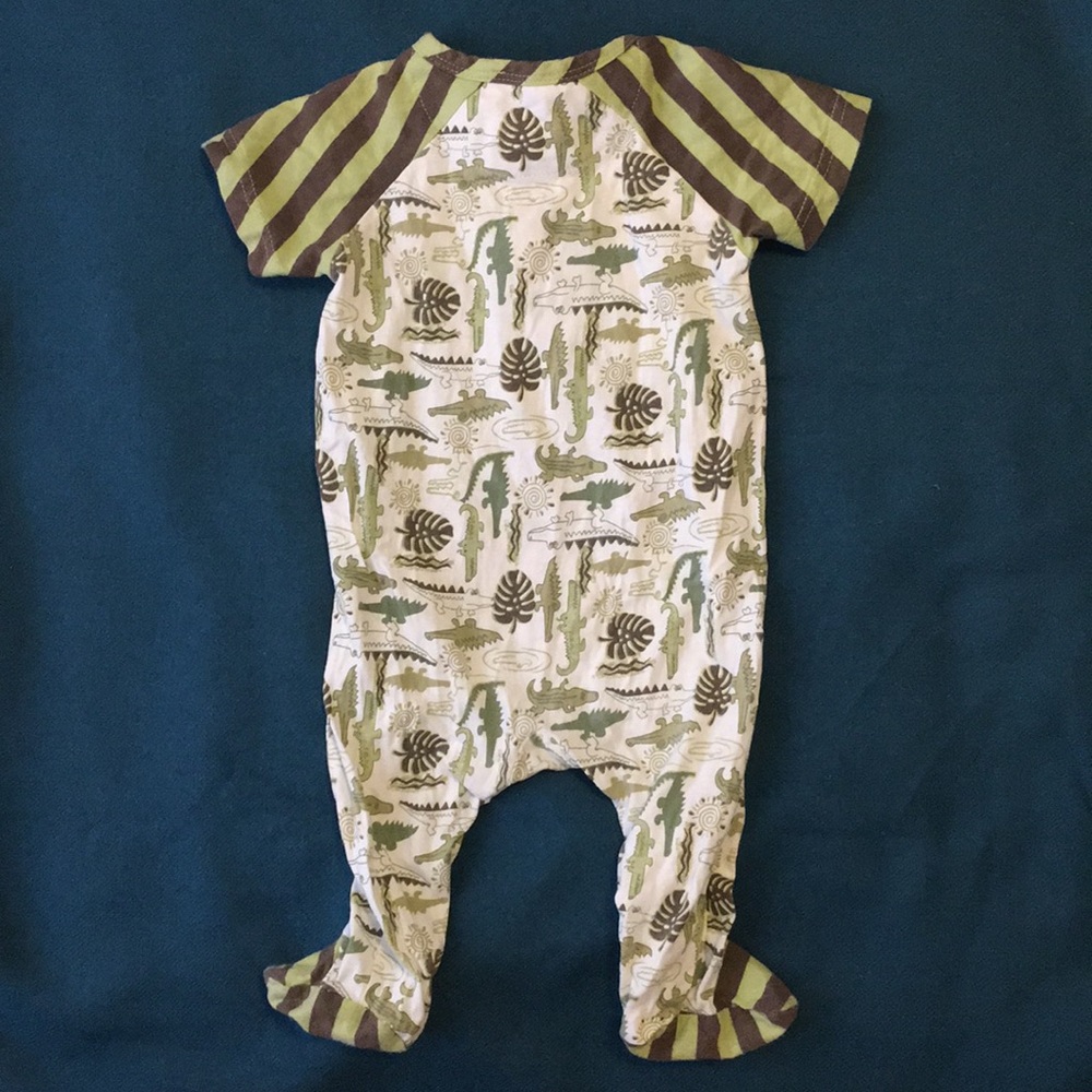 Rabbitmoon Crocodile Footie, size 6-9 months - Picture 4 of 4